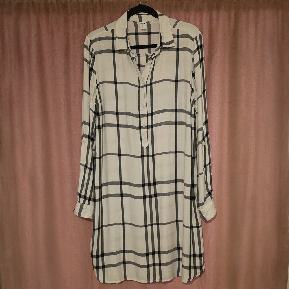 Old Navy Black and White Plaid Shirt Dress